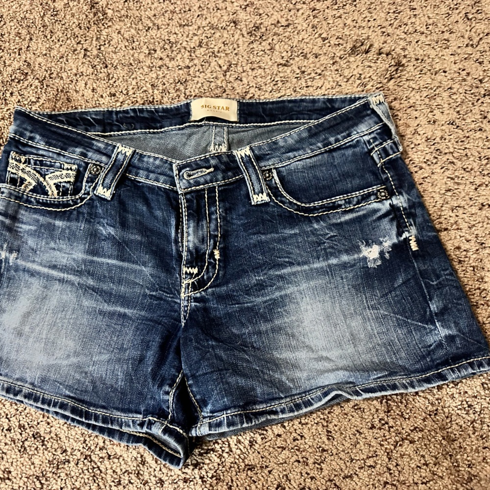 Ladies Big Star denim shorts size 28